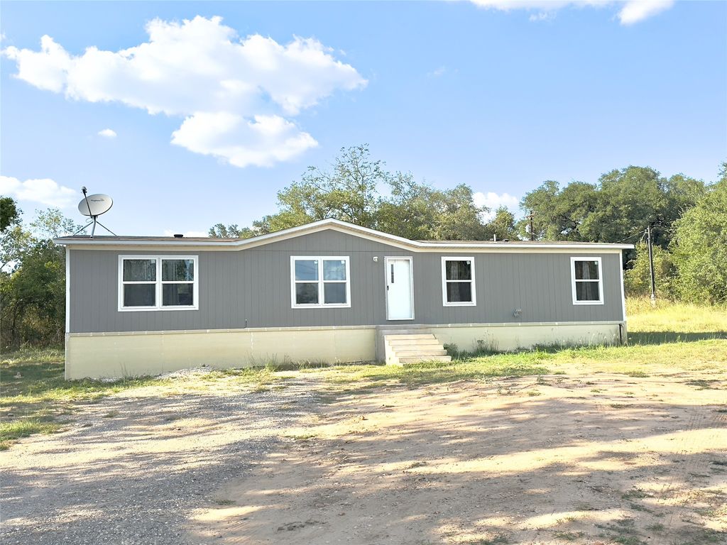 1869 Young Lane, Lockhart