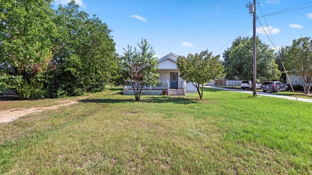 633 Academy Street, Blanco