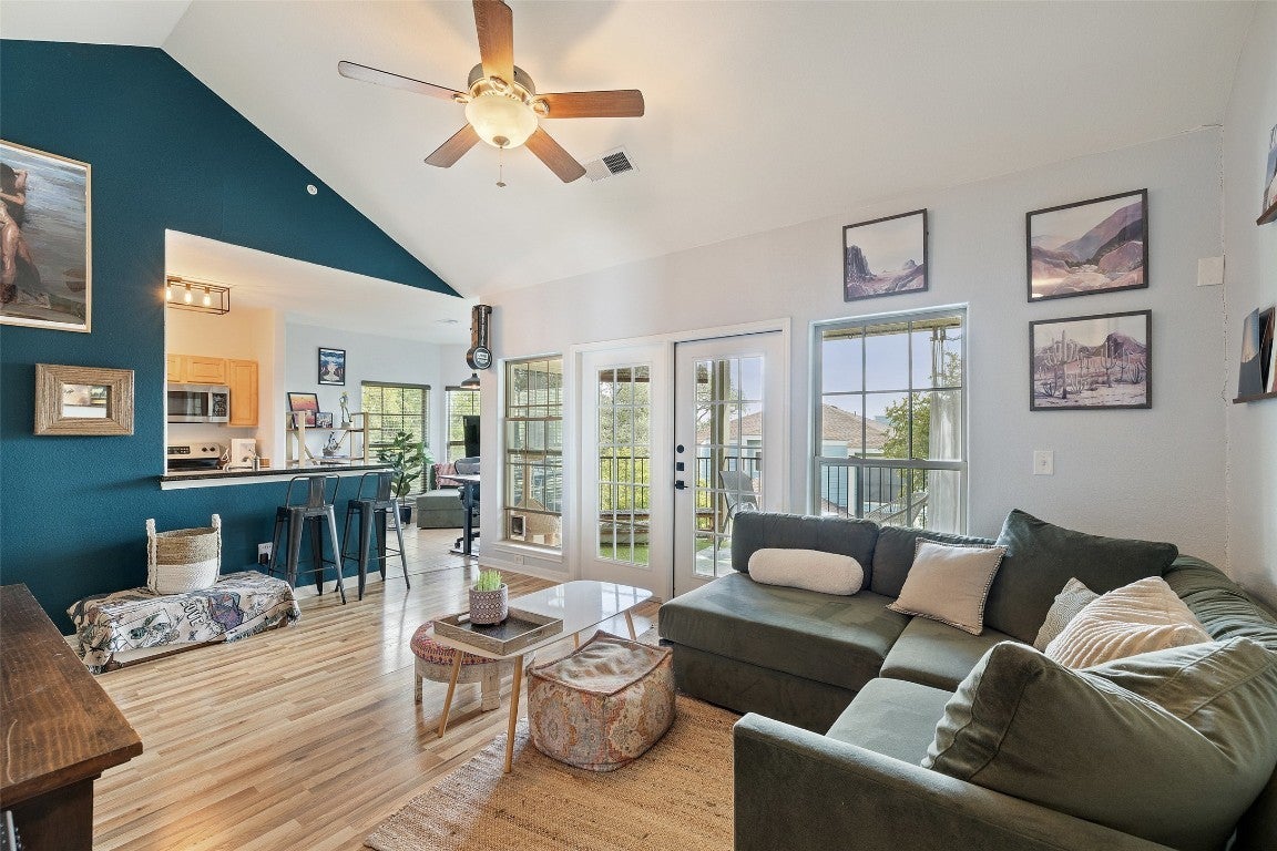 Photo of Listing #3435256