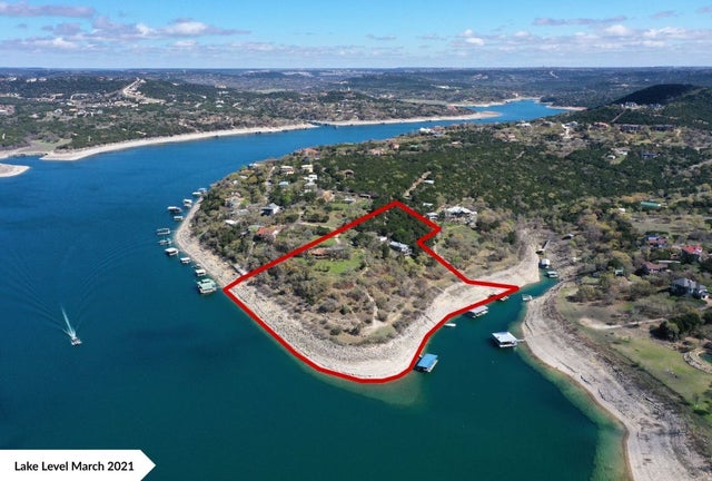 Residential Real Estate for Sale at 8005 Sharon Rd on Lake Travis - MLS #7049137