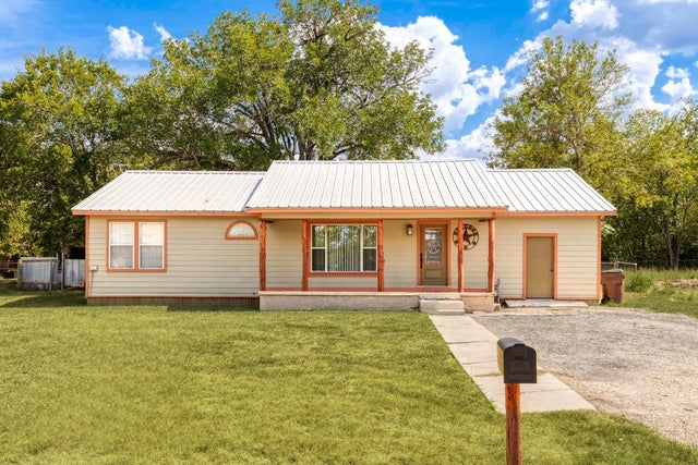 924 W Live Oak Street, Lockhart