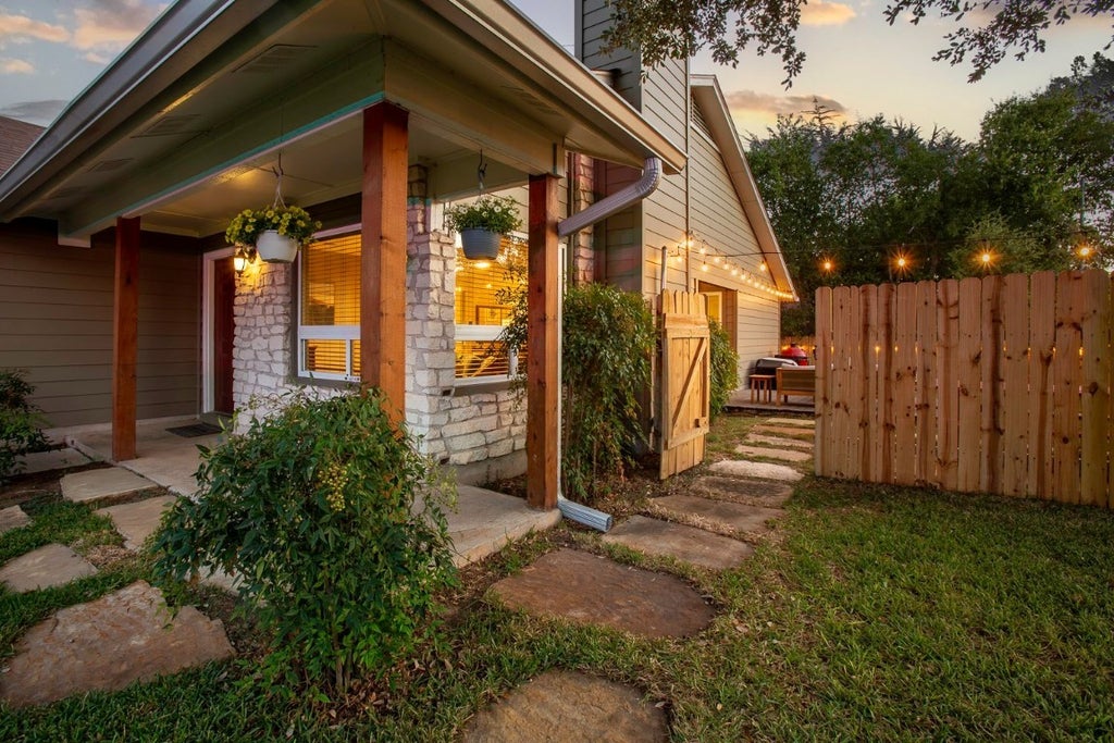 2715 Wilcrest Drive, Austin
