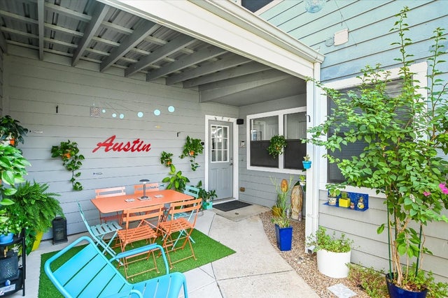 2001 Parker Lane S 107, Austin