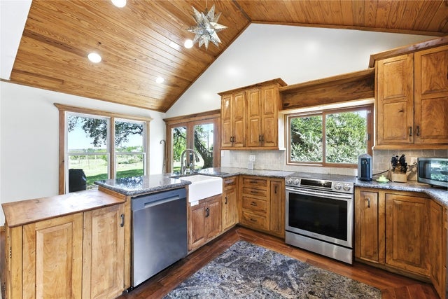 190 Carol Ann Drive, Austin