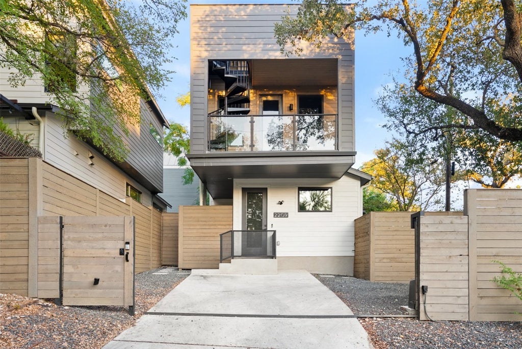2209 Rae Dell Avenue, Austin
