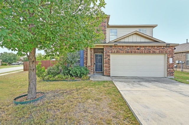 140 Lynn Crest Bend, Buda