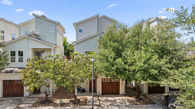 2703 Halcyon Drive 8, Austin