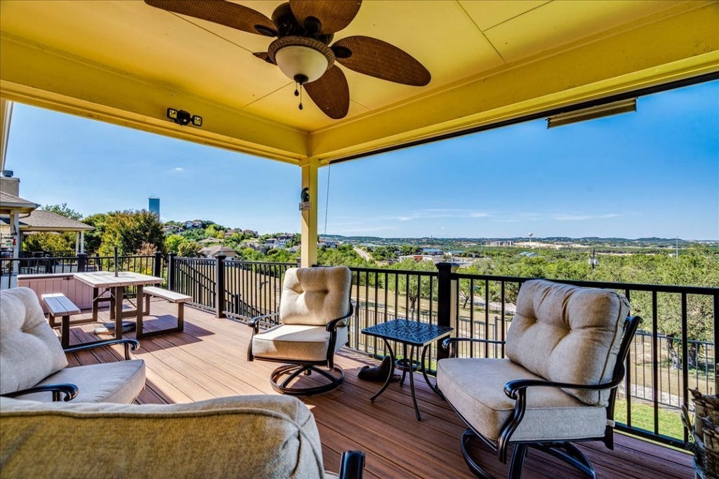 50 White Magnolia Circle, Lakeway