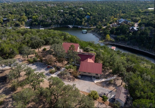 MLS #7133820 for Sale at 18205 Ridge Rd, on Lake Travis in the city of Lago Vista, 78645