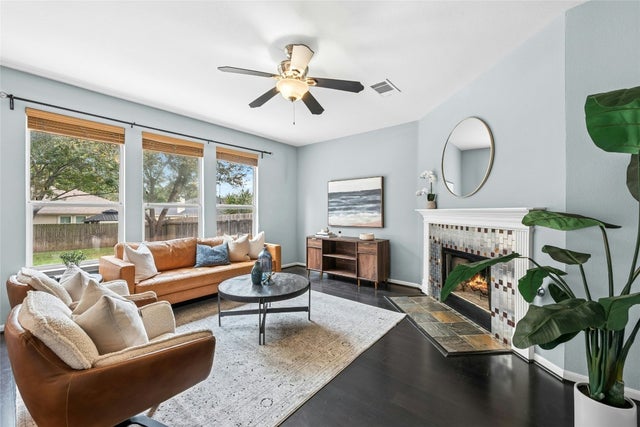 214 Grand Isle Drive, Round Rock