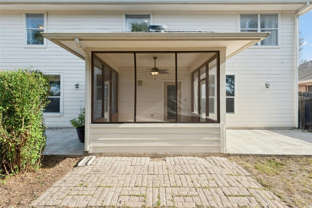 214 Grand Isle Drive, Round Rock