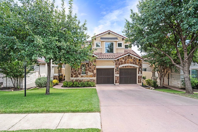 Photo of Listing #9678317