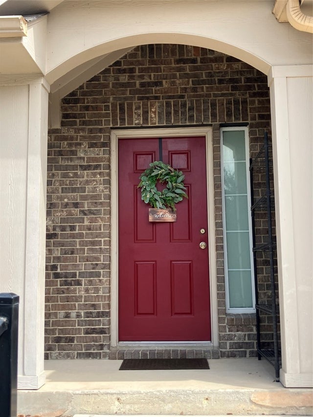 1028 Hot Spring Valley, Buda