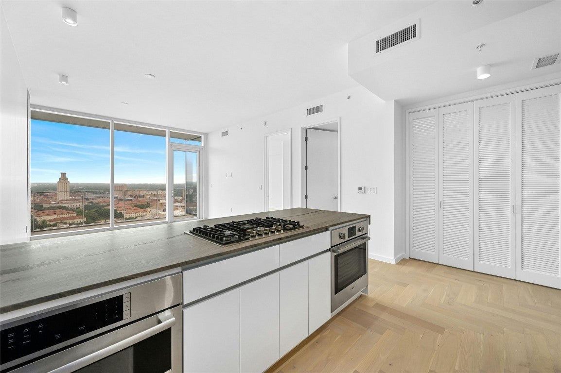 Photo of Listing #6424426