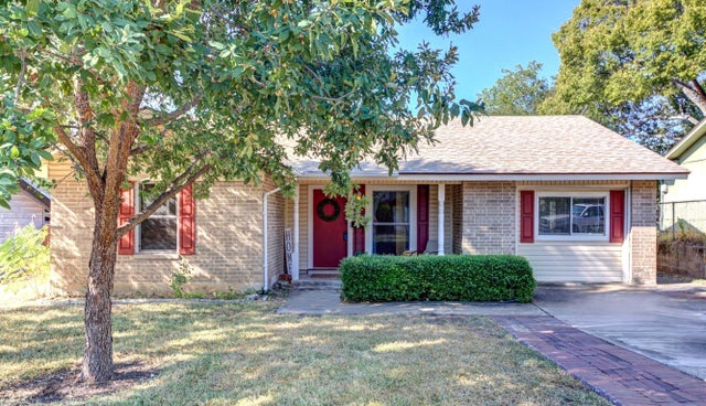 815 Hill Wood Drive, Austin