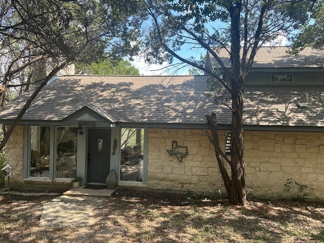 Residential Real Estate for Sale at 10903 Lakeside Dr on Lake Travis - MLS #2066157