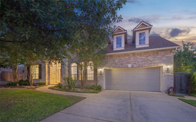 2604 Running Wyld, Leander