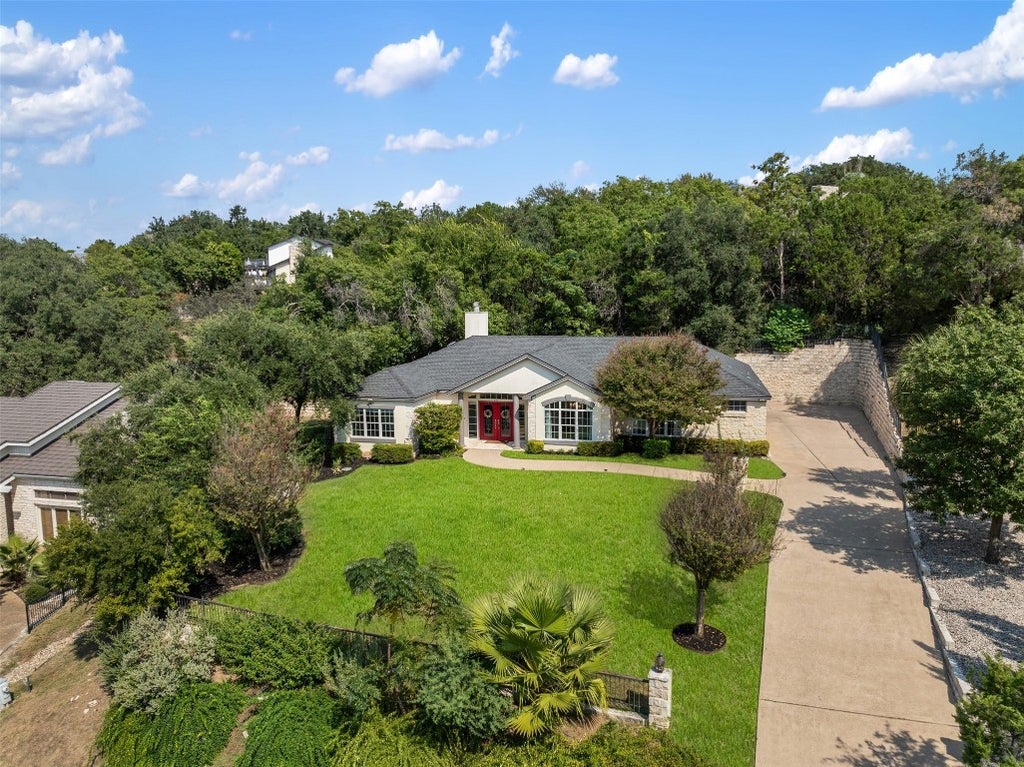 914 Challenger, Lakeway