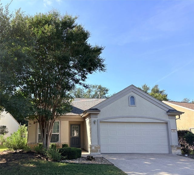 318 Crockett Loop, Georgetown