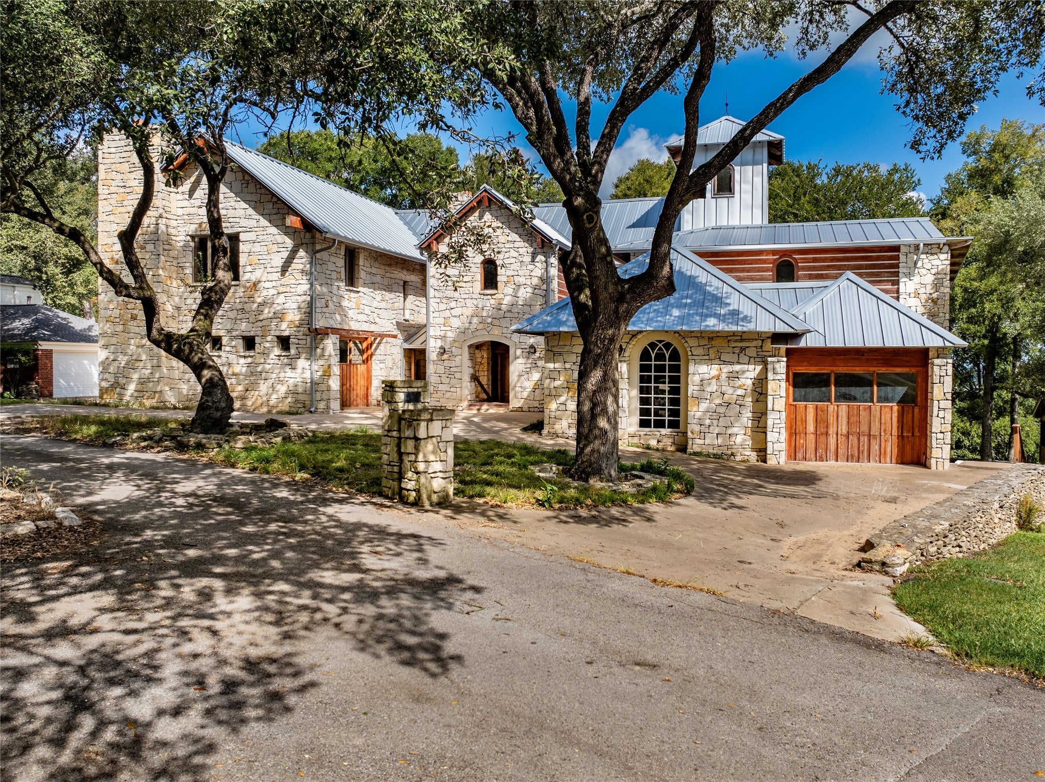 Photo of Listing #6431255