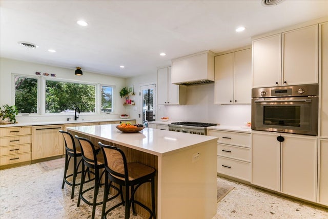 1600 Larkwood Drive, Austin