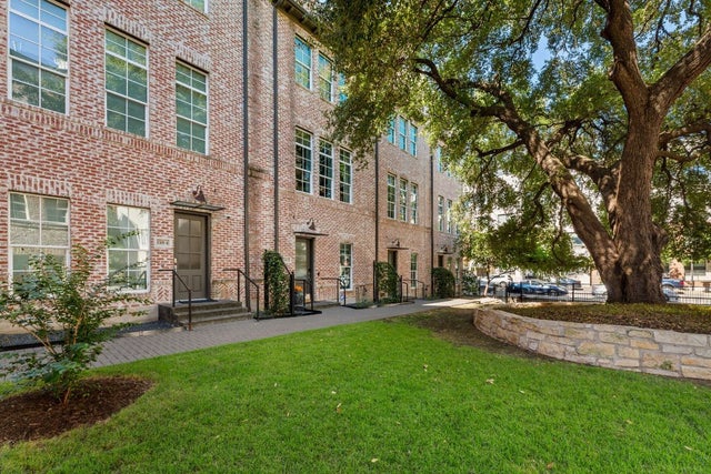 1301 Town Creek Drive 2, Austin