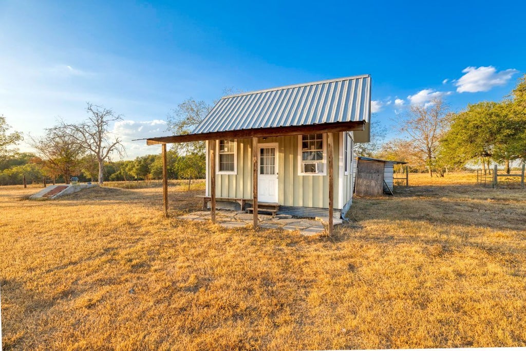 645 Old Luling Road, Lockhart