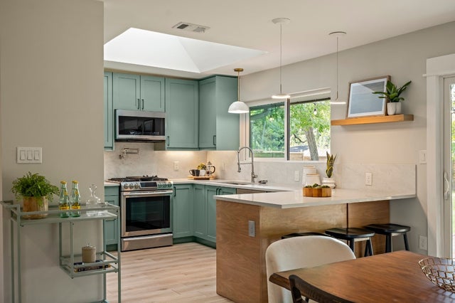 1601 Ashberry Drive, Austin