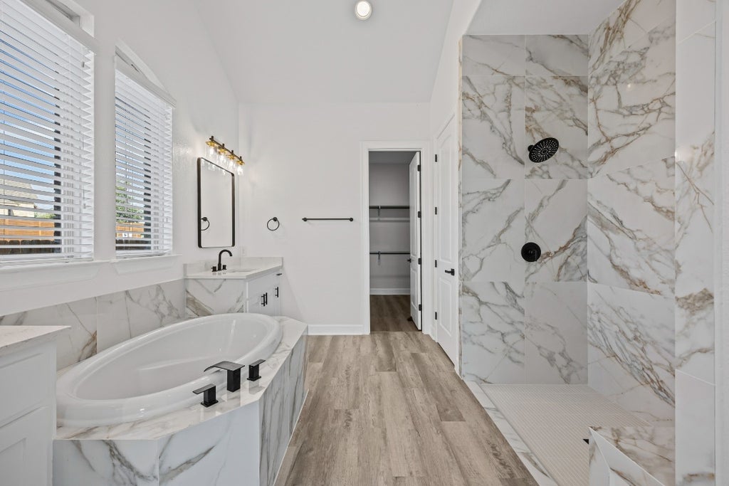 162 Topaz Circle, Dripping Springs