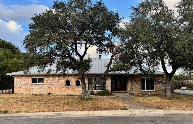 6005 Covers Cove, New Braunfels