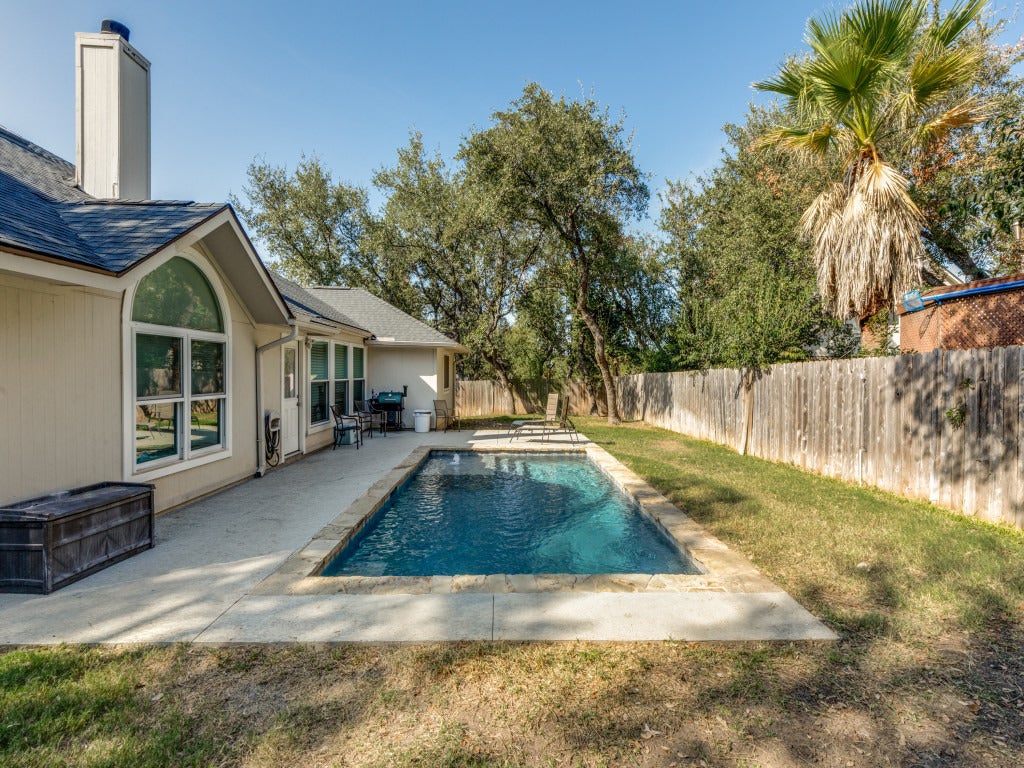 1902 Overland Drive, Leander