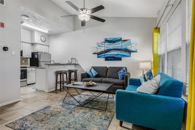 Lake Travis Real Estate - MLS # 5888317, Residential real estate for Sale in Island On Lake Travis Condominium, MLS Listings # 5888317