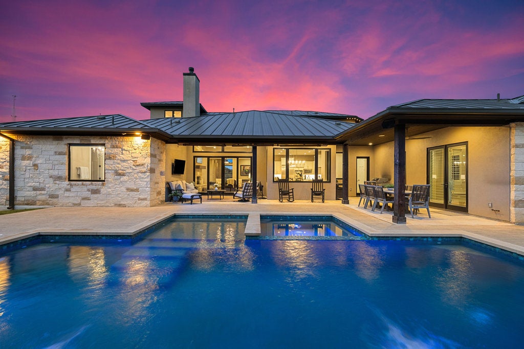 4746 R O Drive, Spicewood