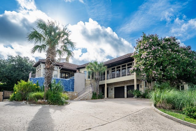 MLS Number 8477515 on Lake Travis in the city of Austin Homes for Sale by Hughes Park Lake 02, the zipcode of 78732