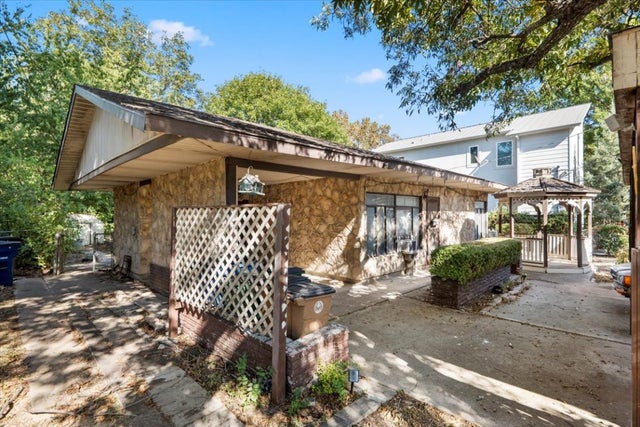 2018 Ford Street, Austin