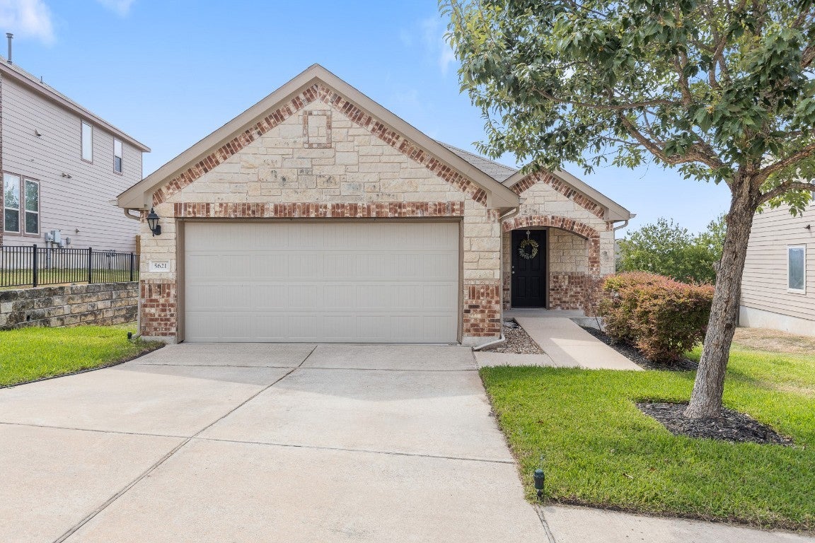 Photo of Listing #3130877