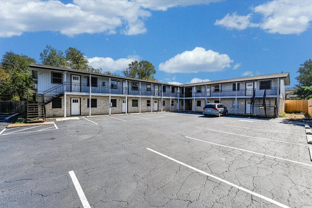 3703 Harmon Avenue 103, Austin