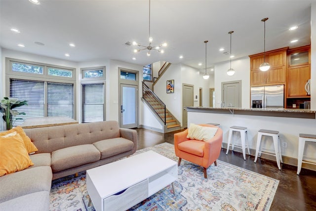 602 W N Loop Boulevard, Austin