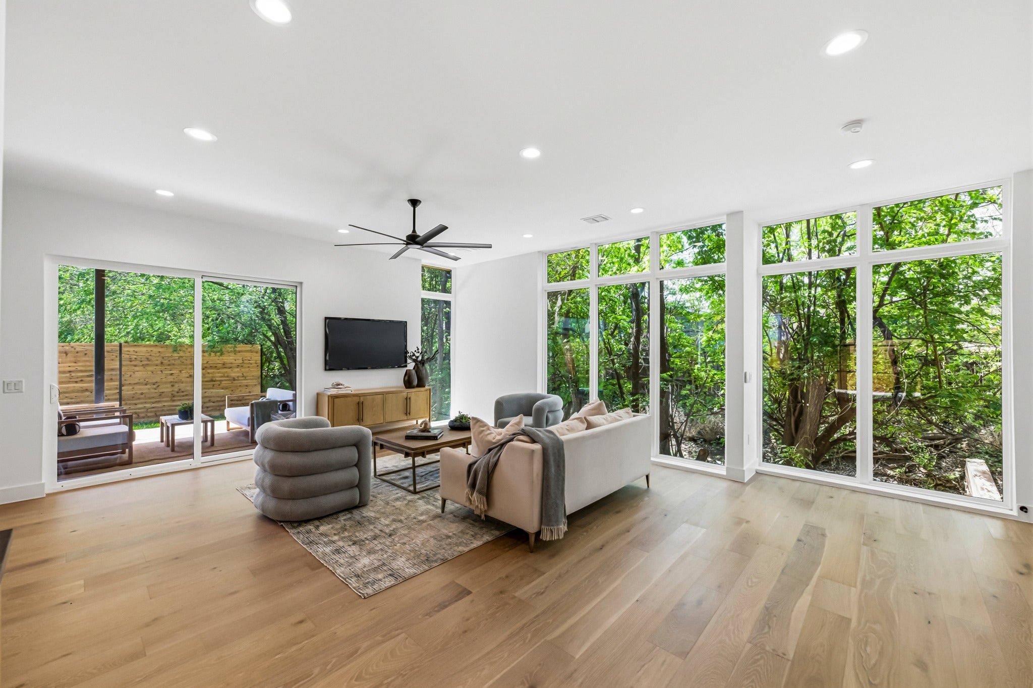 Photo of Listing #8363233