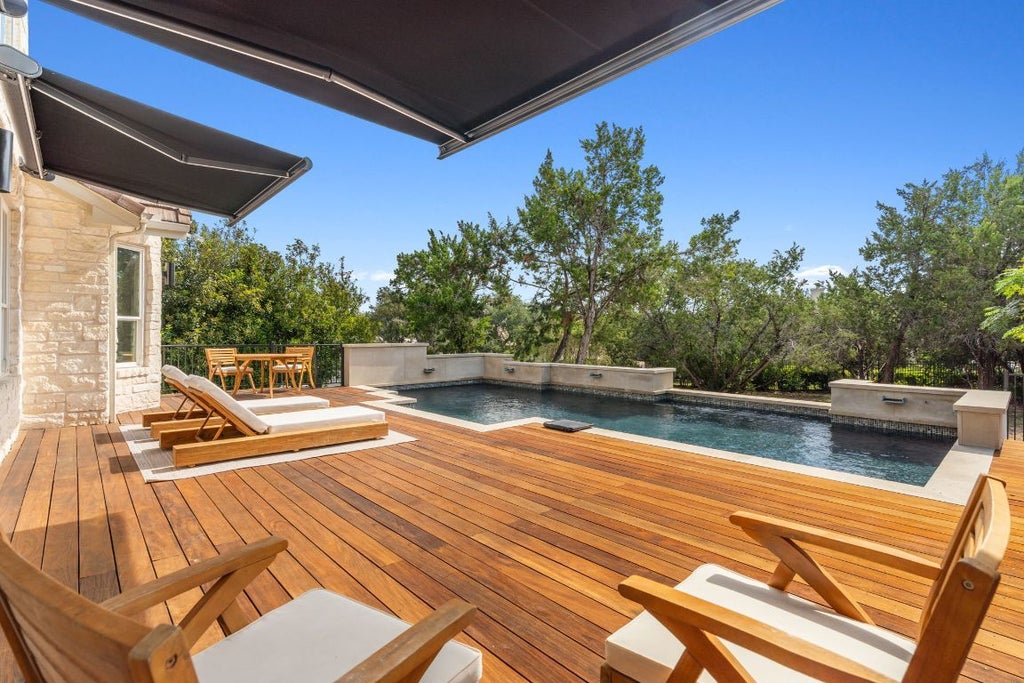 1 Sparrowglen Lane, The Hills