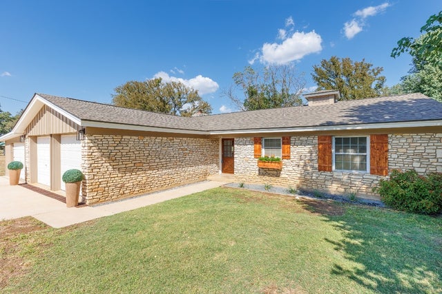 Horseshoe Bay Homes for Sale on Lake LBJ in the Zipcode of 78657