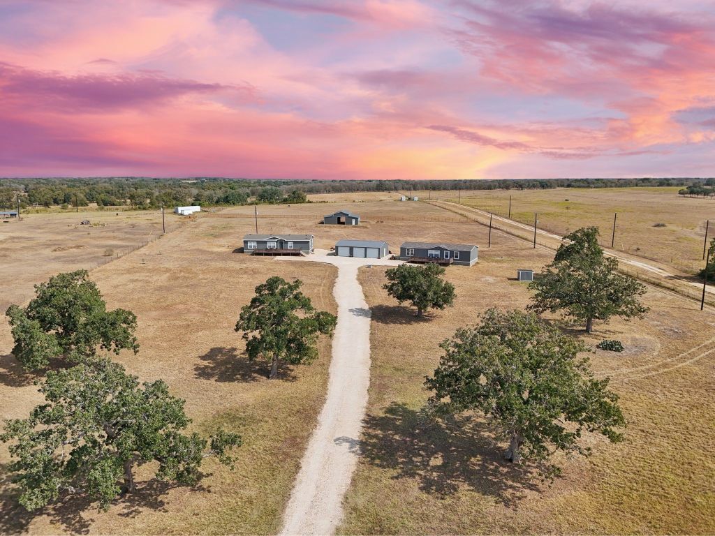 5897 Old Colony Line Road, Lockhart