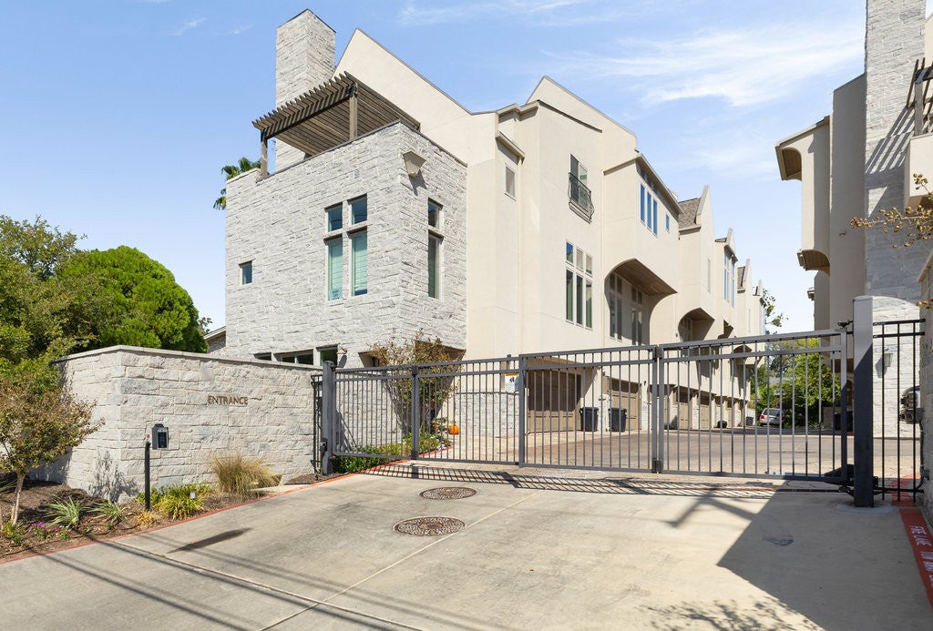 2300 Enfield Road 303, Austin