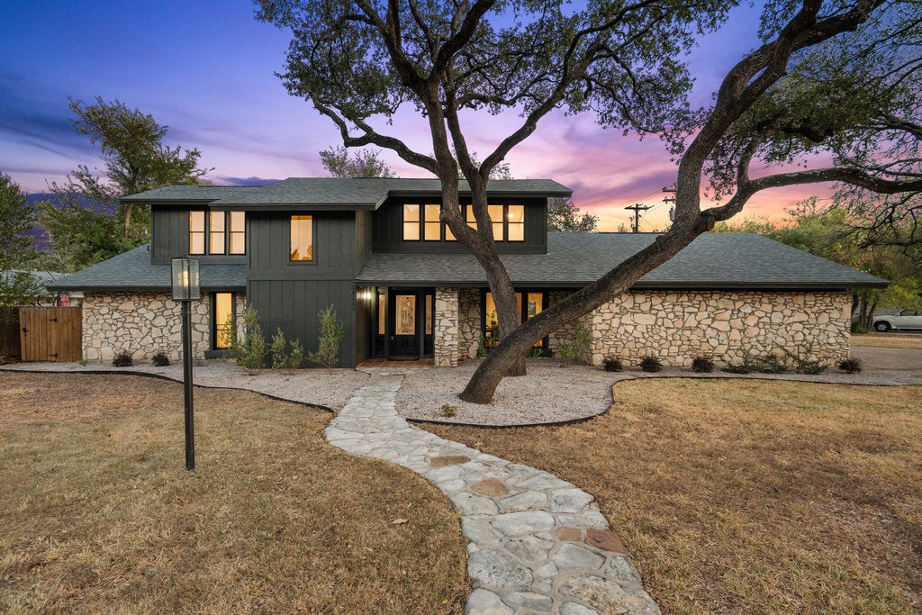 9112 Balcones Club Drive, Austin