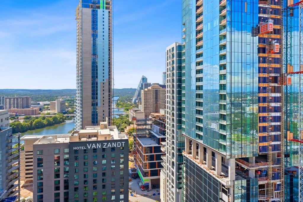 84 East Avenue 2410, Austin