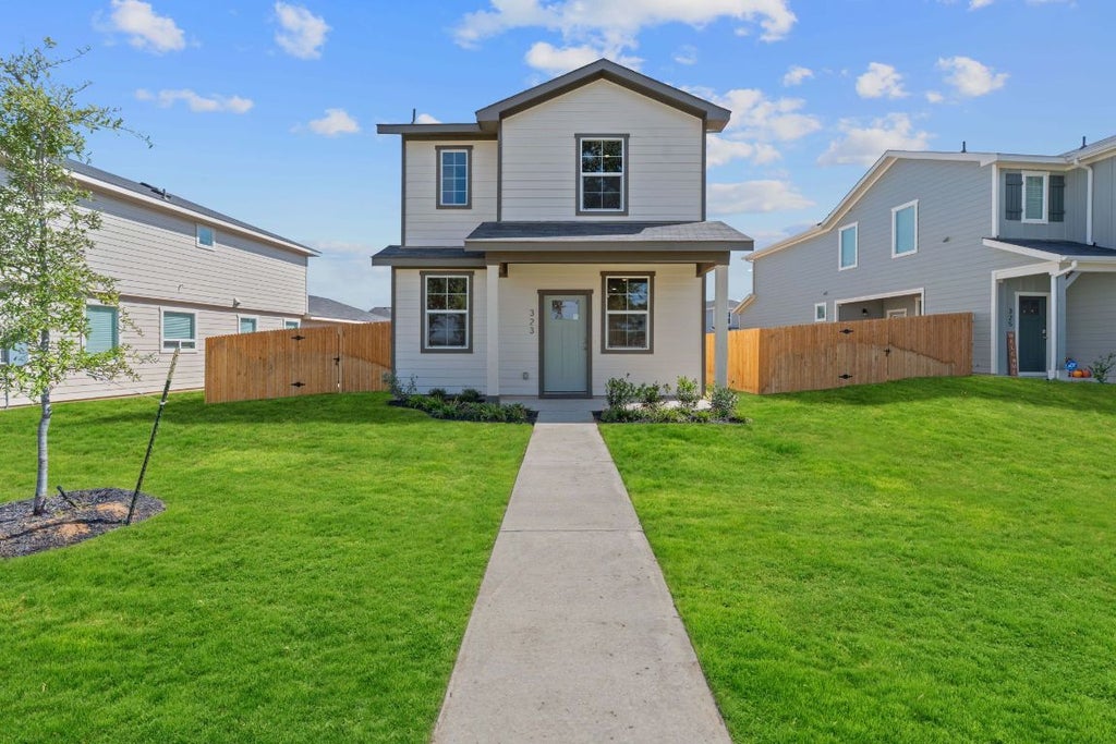 323 Puerto Plata Avenue, Bastrop