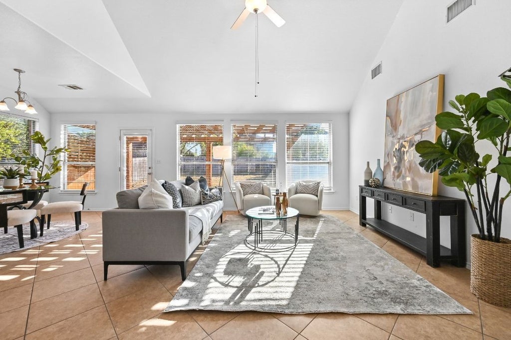 188 Rock Vista Run, Austin