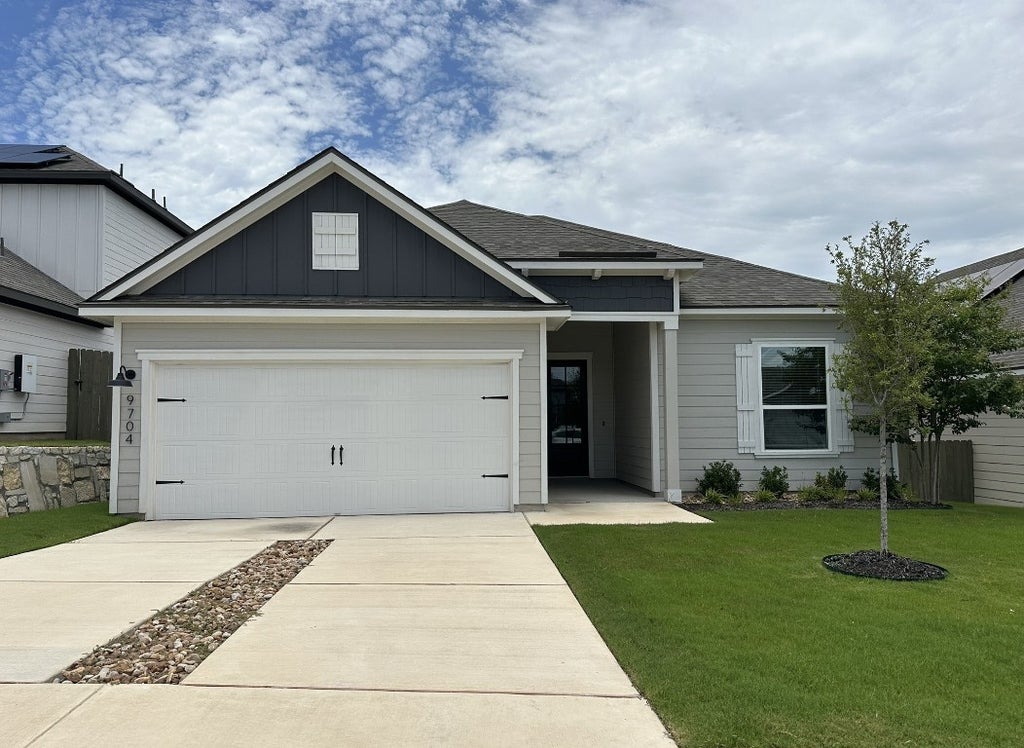 9704 Gladsome Path, Manor