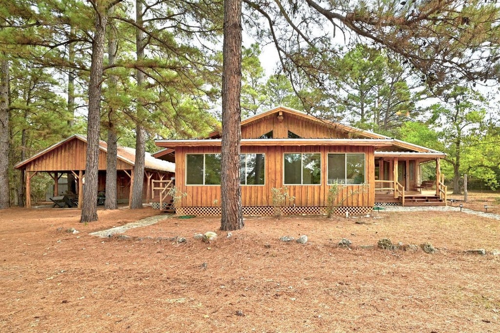 235 Antioch Road, Paige