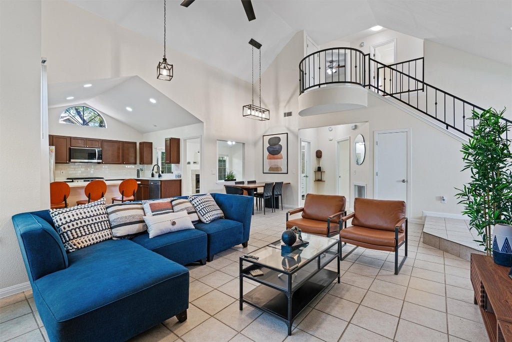 2010 Cervin Boulevard, Austin